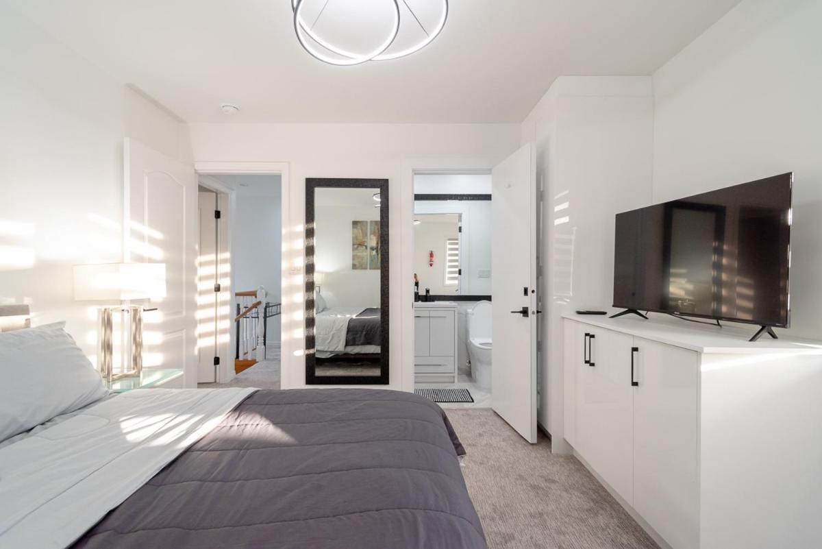 Spacious & Modern By The Beach White Rock Exteriér fotografie